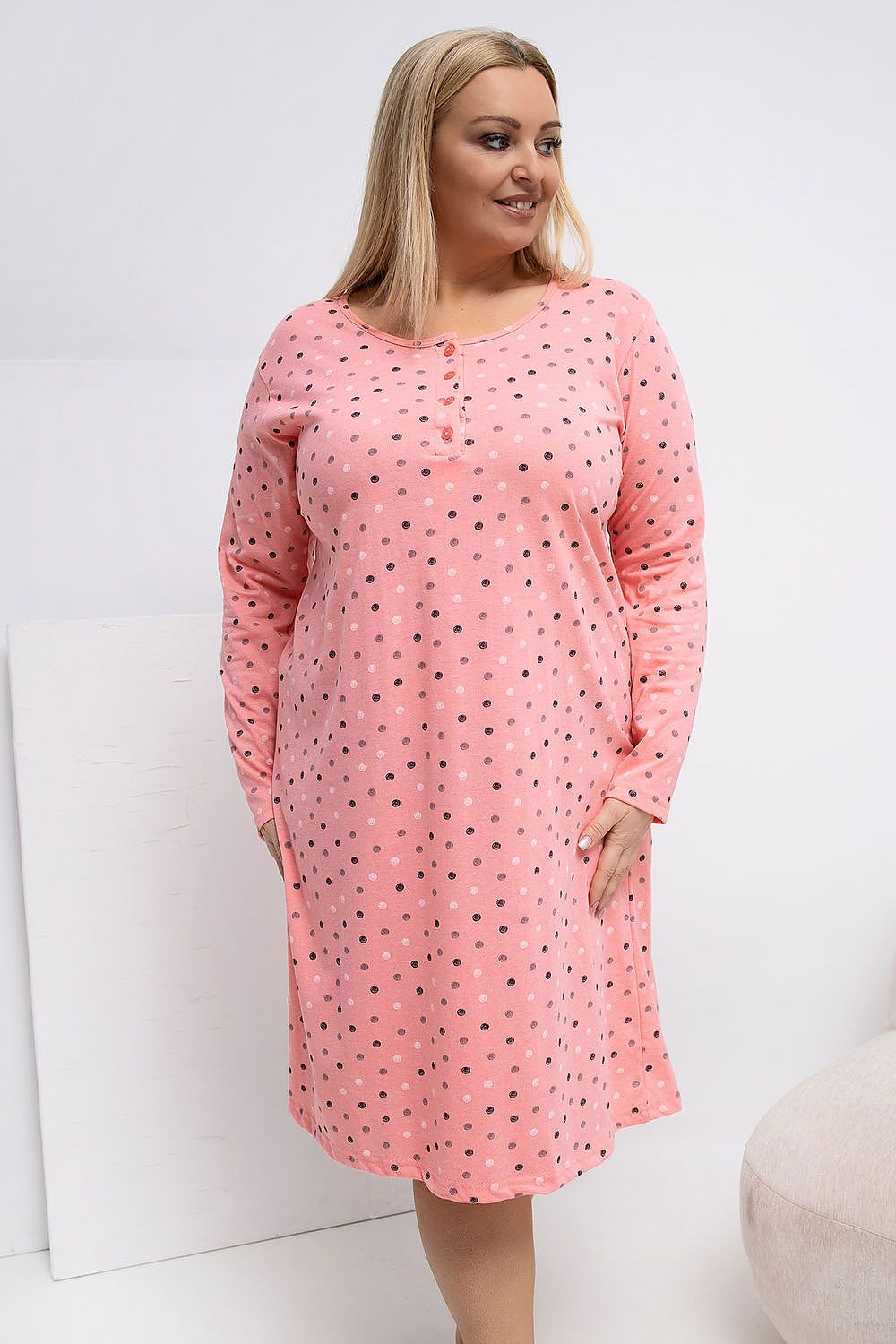  Naktinė suknelė Plus Size model 223301 Forever Pink 