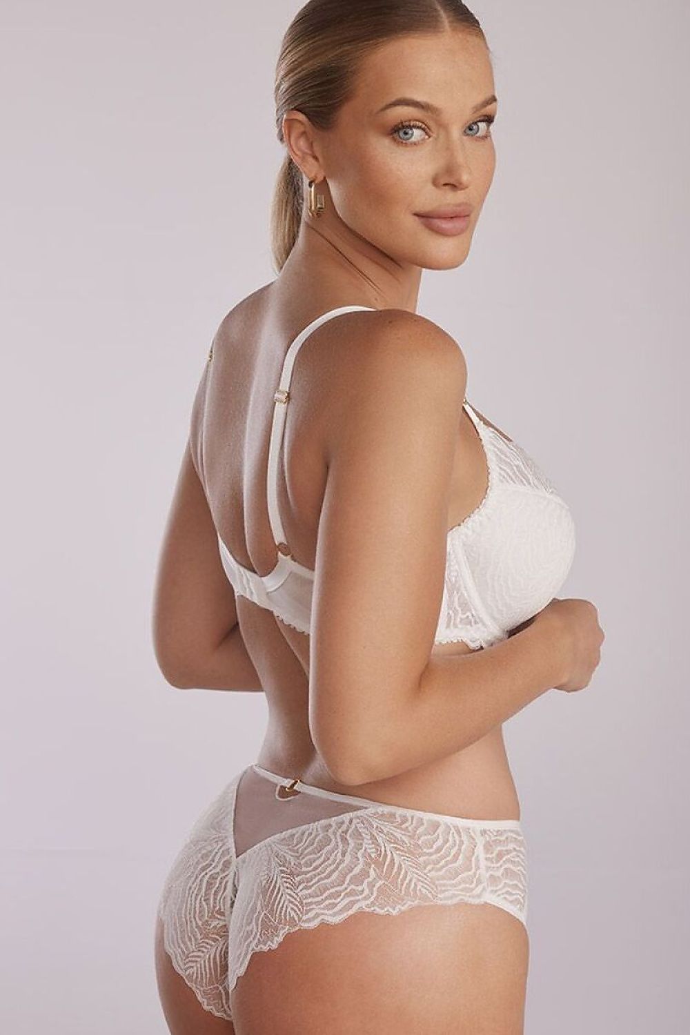  Pusiau minkštas model 227479 Kinga 