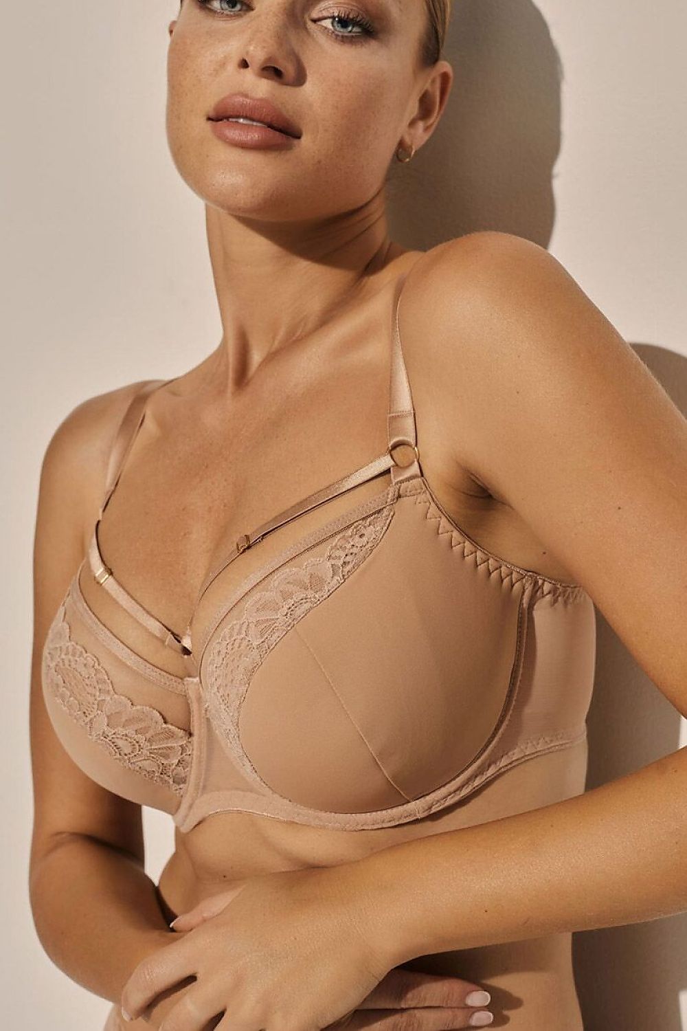  Pusiau minkštas model 227483 Kinga 