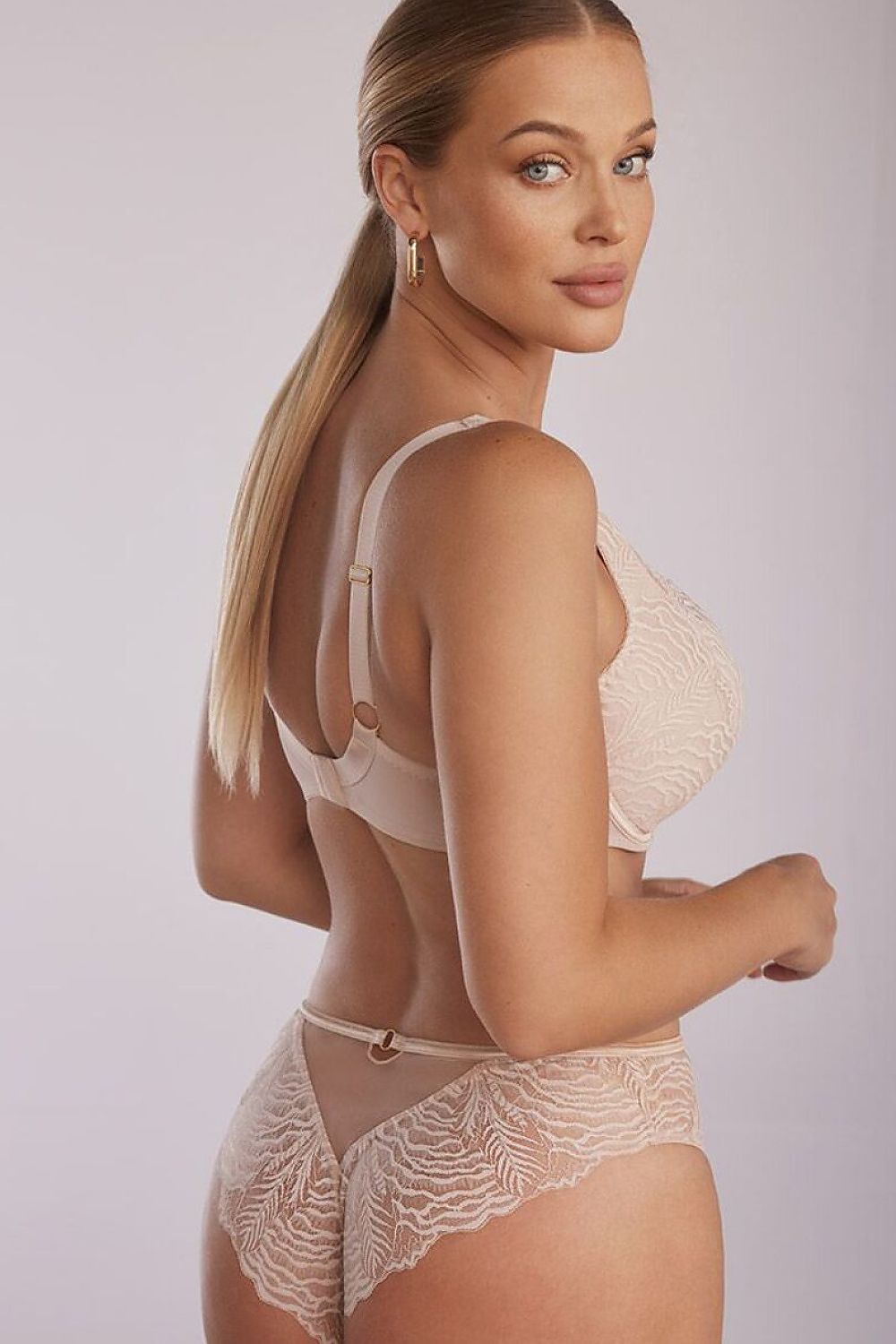  Paminkštinta liemenėlė model 227509 Kinga 