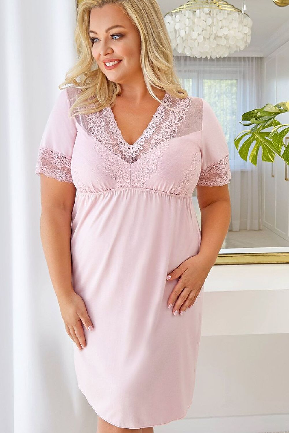  Naktinė suknelė Plus Size model 228604 Donna 
